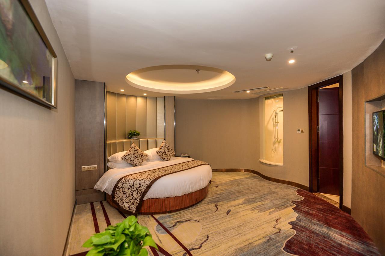 Days Hotel & Suites Shishi Quanzhou  Exterior photo