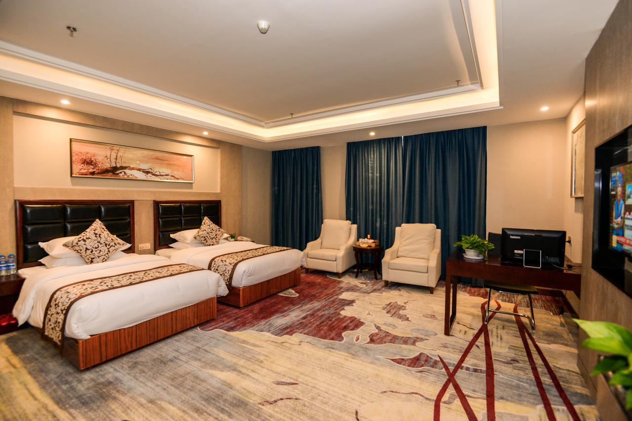 Days Hotel & Suites Shishi Quanzhou  Exterior photo