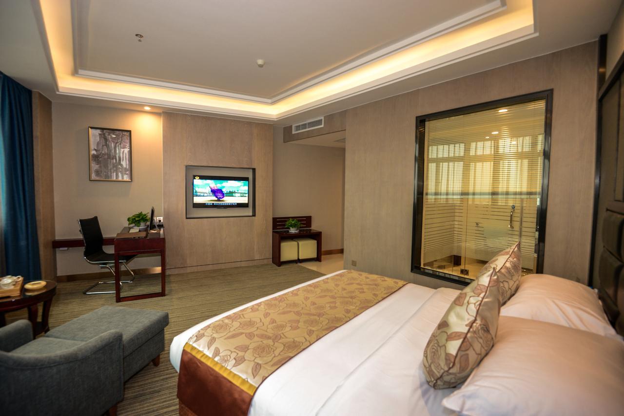 Days Hotel & Suites Shishi Quanzhou  Exterior photo