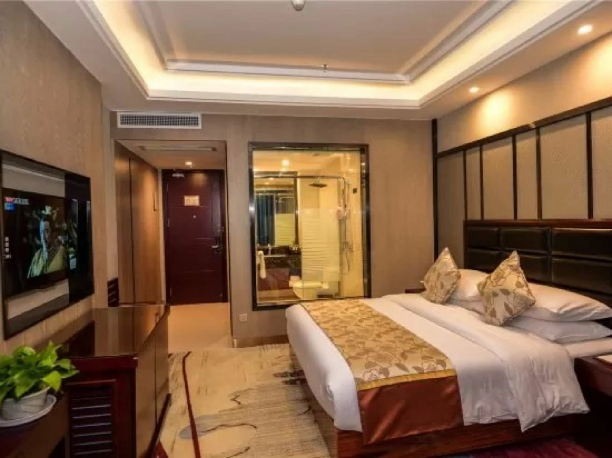 Days Hotel & Suites Shishi Quanzhou  Exterior photo