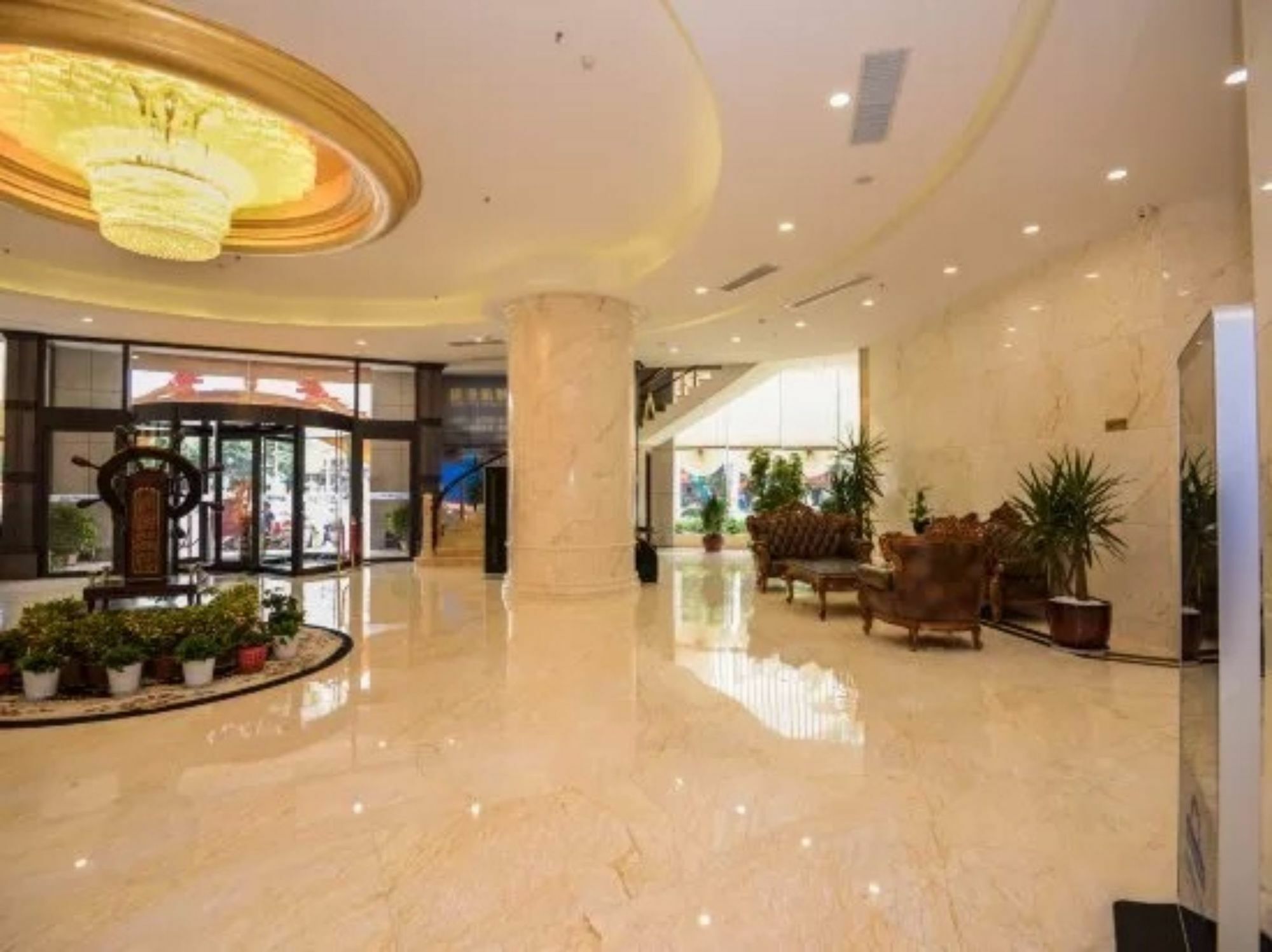 Days Hotel & Suites Shishi Quanzhou  Exterior photo